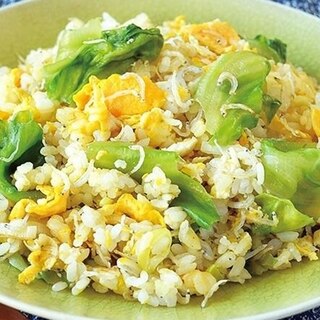サラダだけじゃない！「レタス」をおいしく食べるおすすめ料理と食感を保つ保存方法